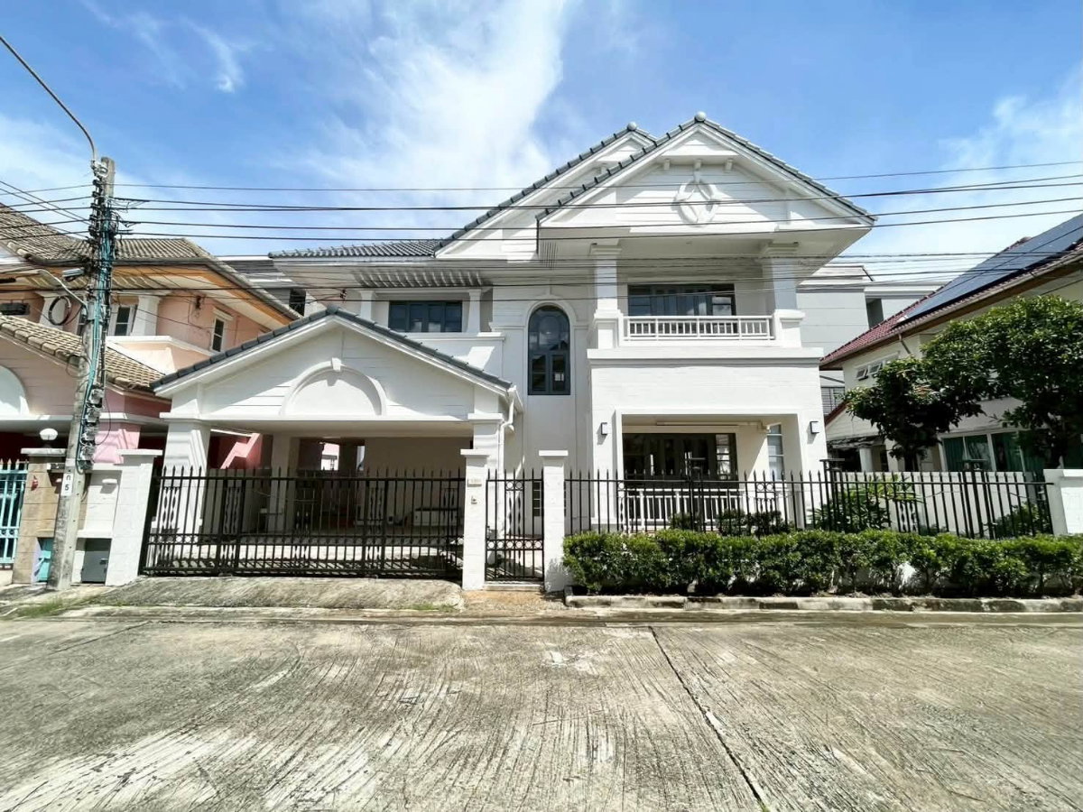 รูป ให้เช่า บ้านเดี่ยวรีโนเวทใหม่ บ้านกรองทอง พัฒนาการ 32 | ใกล้ทองหล่อ 5 กม. | Pet Friendly | ทำ Home Office ได้ - รูปที่ 1/20
