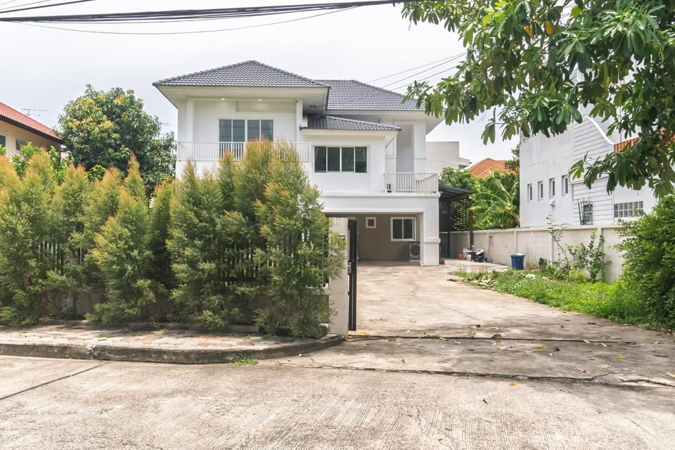 HR3756ให้เช่าบ้านเดี่ยวหลังใหญ่ 122 ตร.ว. ลลิล อินเดอะพาร์ค วัชรพล–พหลโยธิน จอดรถ 6 คัน | Pet Friendly ใกล้สนามบินดอนเมือง