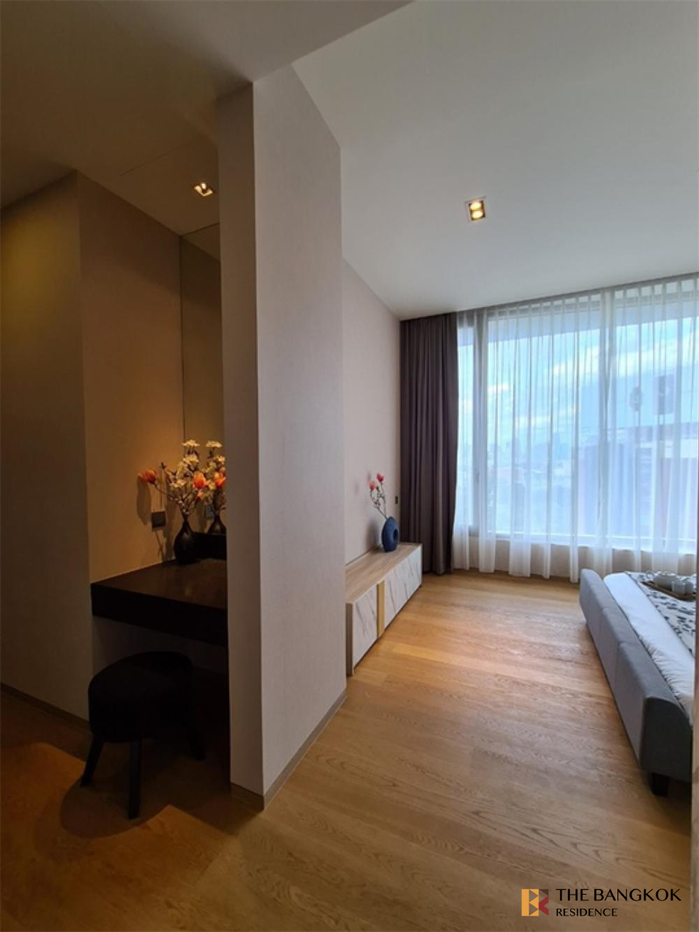 รูป ศาลาแดง วัน ใกล้ MRT สถานีลุมพินี คอนโด Luxury ทำเลใจกลางเมือง - รูปที่ 2/10