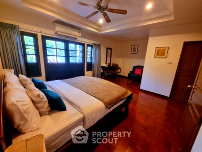 เช่าทาวน์โฮม อุทยานราชภักดิ์ : ทาวน์เฮาส์ 4 ห้องนอน 270 ตร.ม. Baan Thai Villas เขาตะเกียบ หัวหิน (ID 2049581)