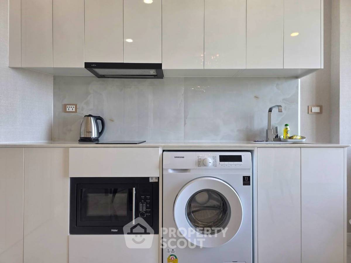 picture 16th-Floor 1-BR Condo For Sale At Copacabana Beach Jomtien (ID 3191178) - 8/12