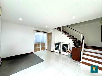 เช่าทาวน์โฮม เขตยานนาวา : ให้เช่า Cote Maison พระราม 3 28ตร.วา 3นอน 5น้ำ 55,000 บาท