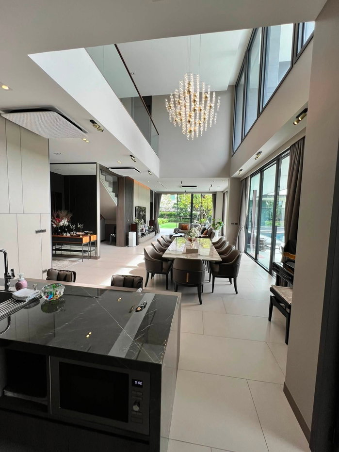 รูป บ้านหรูในพื้นที่สนามกอฟท์ ฮวงจุ้ยดี อยู่แล้วร่ำรวย - รูปที่ 8/11
