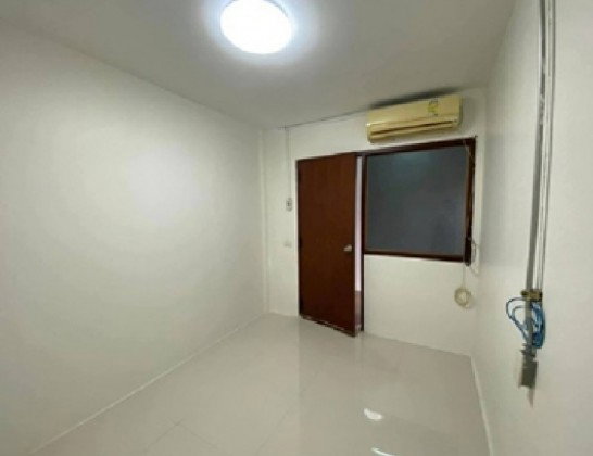 รูป ให้เช่าบ้านเดี่ยว 2 ชั้น ทำเล ประชาอุทิศ เหม่งจ๋าย เข้าซอย 150 เมตร / แอร์ 8 เครื่อง / เหมาะเป็นสำนักงาน , ไลฟ์สด , online , จดบริษัทได้ - รูปที่ 13/13