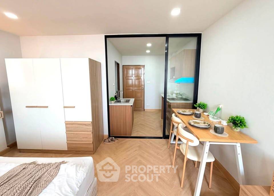 picture 1-BR Ratchaarpa Tower Condominium For Sale In Chan Kasem (ID 3193613) - 5/10