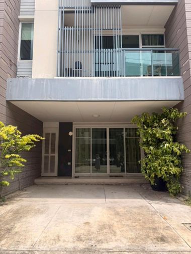 3-bed townhouse for rent, 185 sqm, 22 sq wah, Town Avenue Srinagarindra