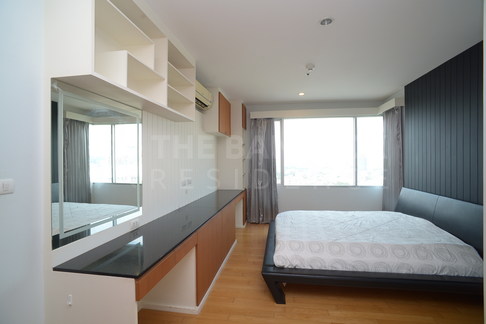 Easy Travel, Fully Utilized Space Villa Sathorn near BTS Krung Thonburi