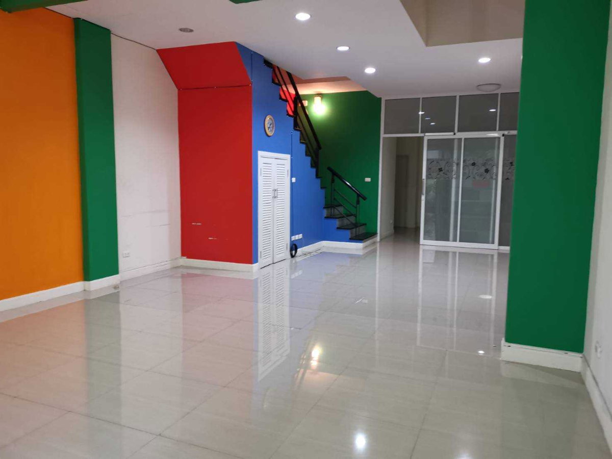 รูป ✨ ขายทาวน์โฮม 4 ชั้น Premium Place นวมินทร์ – ลาดพร้าว 101 พร้อมอยู่ 💰 ราคาเพียง 5.9 ล้านบาท - รูปที่ 3/20