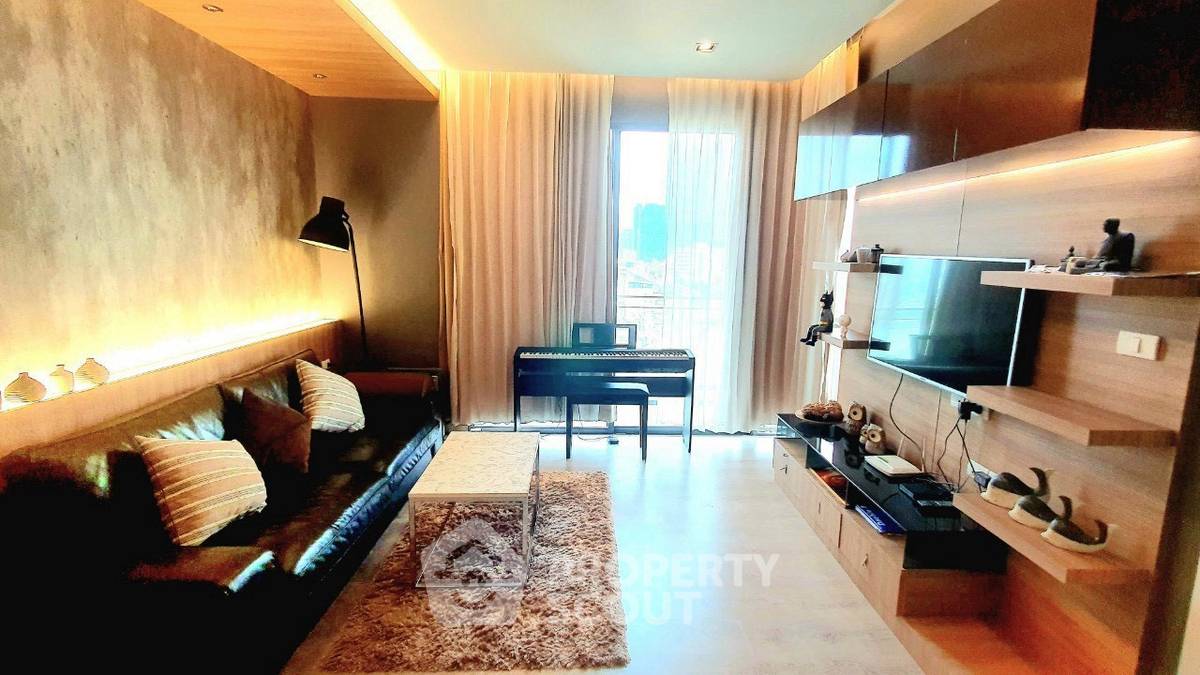 รูป ใกล้ BTS ปุณณวิถี 100 เมตร | คอนโด 2 ห้องนอน The Room Sukhumvit 62 (ID 3192405) - รูปที่ 1/12
