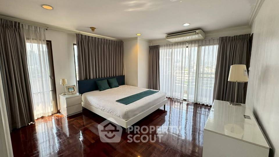 picture 3-BR 164 Sqm At Richmond Palace Condominium Near BTS Phrom Phong (ID 3194143) - 6/11