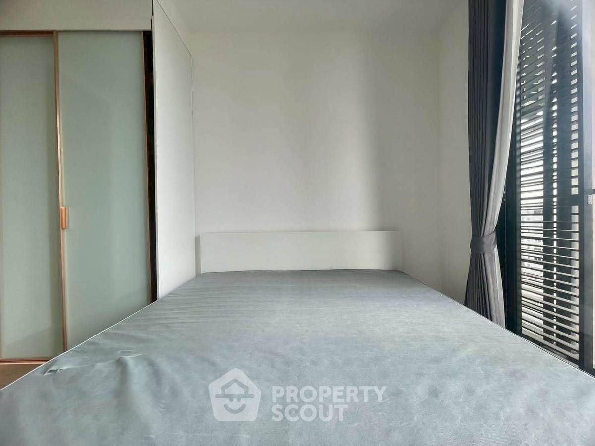 picture 19th-Floor 3-BR Condo At Noble Be 33 Near BTS Phrom Phong (ID 3193457) - 9/18