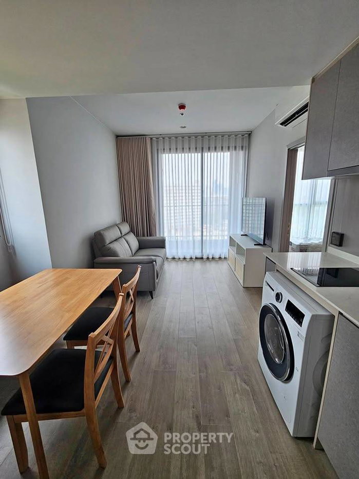 picture 1-BR 35 Sqm Condo At The Crown Residences, 400m to MRT Khlong Toei (ID 3028310) - 1/16