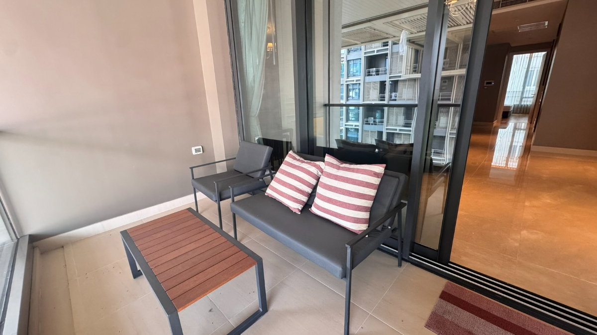 รูป ที่พักอาศัยระดับซูเปอร์ลักชัวรีในกรุงเทพฯ | ยูนิตห้องมุมหายากที่ Sindhorn Residence - รูปที่ 16/43