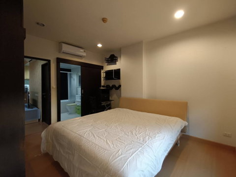 The Address Sukhumvit 42 | 🚝 Near BTS Ekkamai. Quiet project. Ready-to-move-in units available. #HL Focus