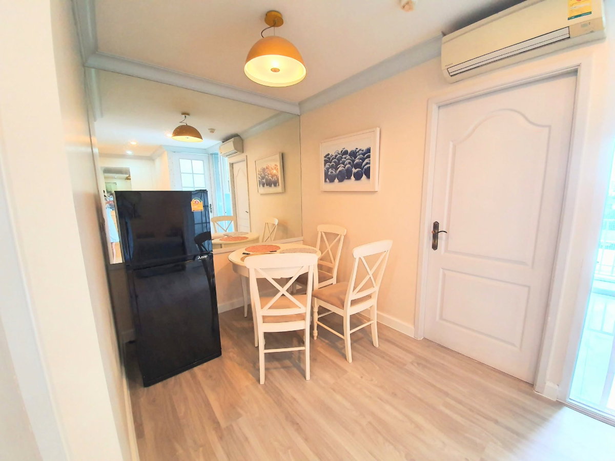picture 2BR 60SQM Near BTS Bearing Only 17K | Short-Term Available - 9/10