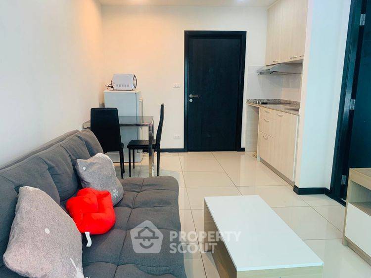 picture Pet-Friendly 1-BR Condo For Sale At Siam Oriental Elegance 2 (ID 3185917) - 1/11