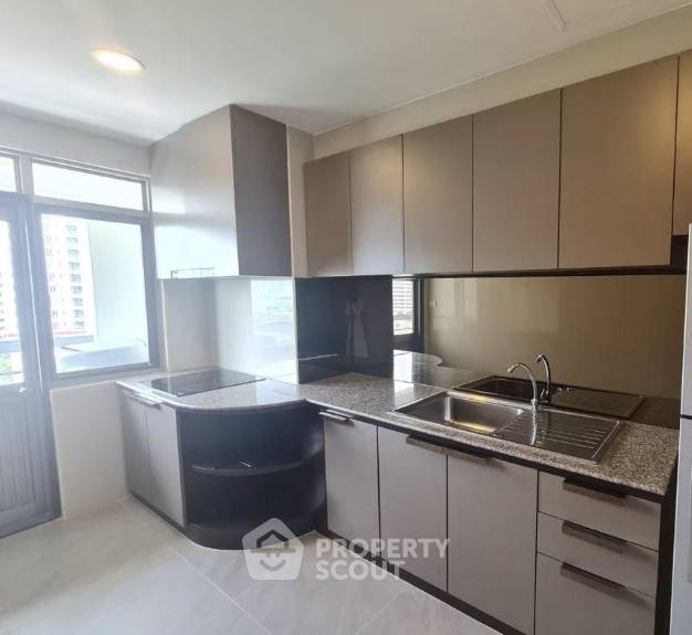 รูป คอนโด 3 ห้องนอน Royal Castle Sukhumvit ใกล้ BTS พร้อมพงษ์ (ID 3132507) - รูปที่ 11/15