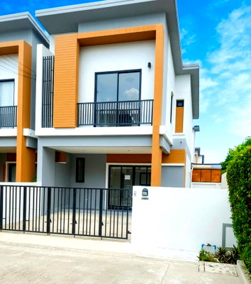 บ้านเดี่ยวให้เช่า : JAS Community Mall 290 ม.3นอน รร.กสิณธรเซนต์ปีเตอร์ 500ม. 3น้ำ 33 ตร.ว. MRT คลองบางไผ่  145 ตร.ม.ทาวน์โฮม 2 ชั้นหลังมุมถนนกาญจนาภิเษก