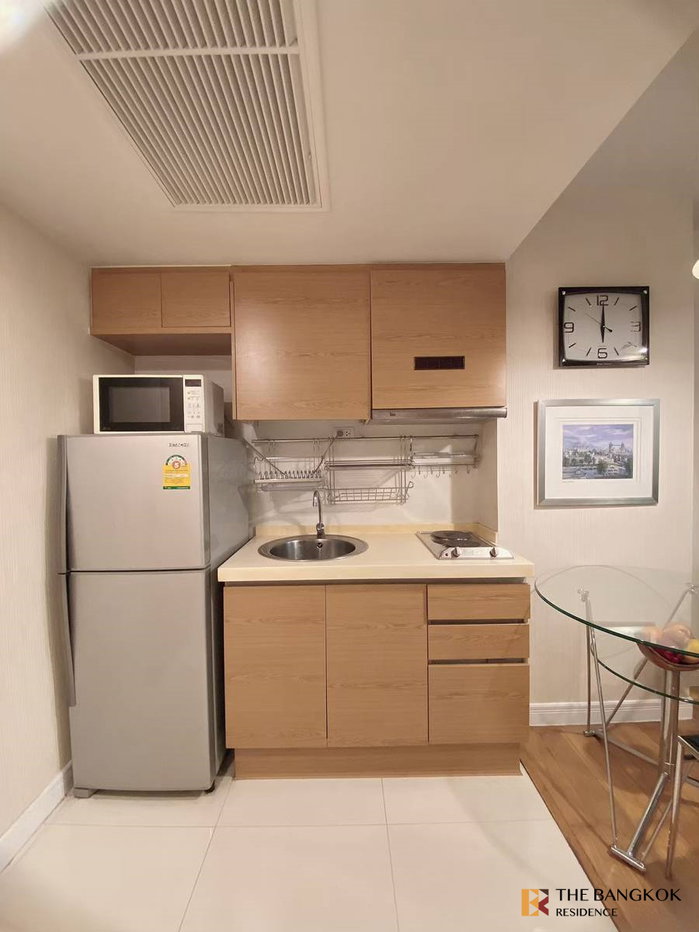 picture Focus on Saladaeng Near BTS sala daeng ready-to-move-in condo, central city location - 5/6