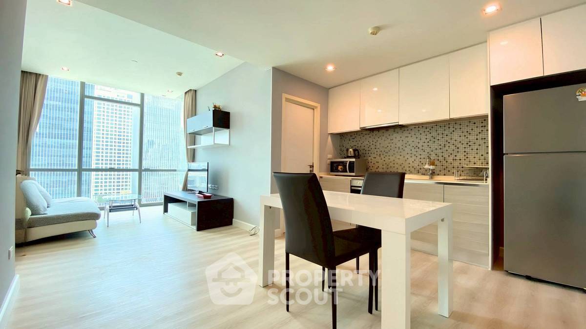 รูป คอนโด 1 ห้องนอน ชั้น 16 ที่ The Room Sukhumvit 21 ใกล้ MRT Sukhumvit (ID 3000753) - รูปที่ 3/8