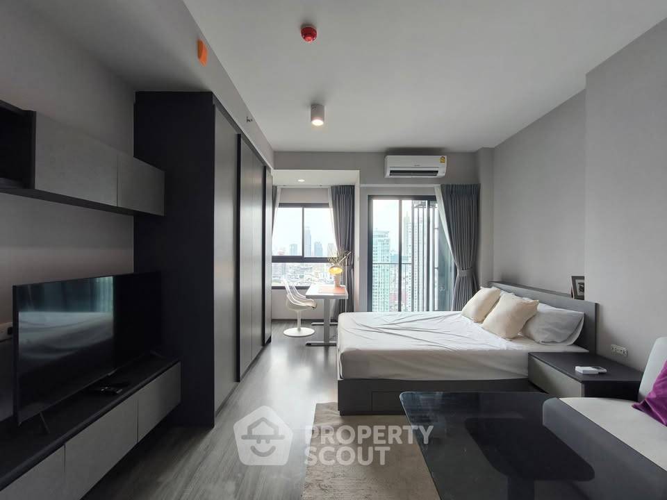 picture 30th-Floor 1-BR At Ideo Chula Samyan Near MRT Sam Yan (ID 3195411) - 2/8