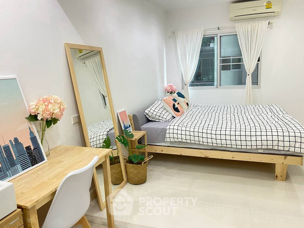 picture Well-Priced 2-BR Condo, A Space Asoke Hide Away, 400m to MRT Phra Ram 9 (ID 2959865) - 9/9