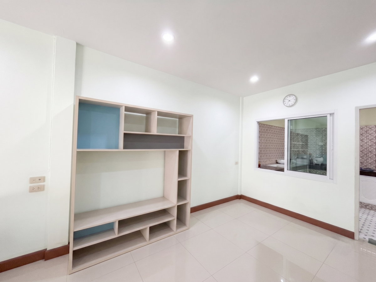 รูป 🔥 ทาวน์โฮม 2 ชั้น โซนบางบัวทอง จากราคา 2.2 ล้าน เหลือเพียง 2.19 ล้านบาท! 🔥 - รูปที่ 3/17