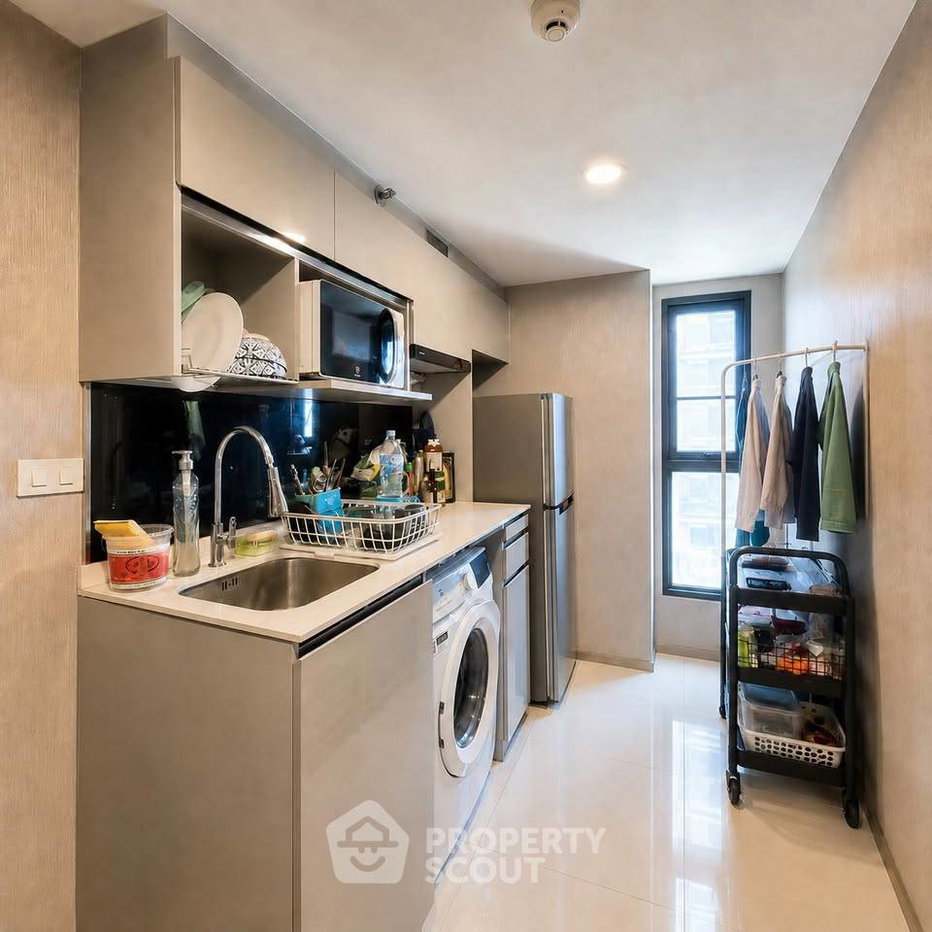 picture 15th-Floor 2-BR KnightsBridge Space Rama 9 Near MRT Phra Ram 9 (ID 3198153) - 6/10
