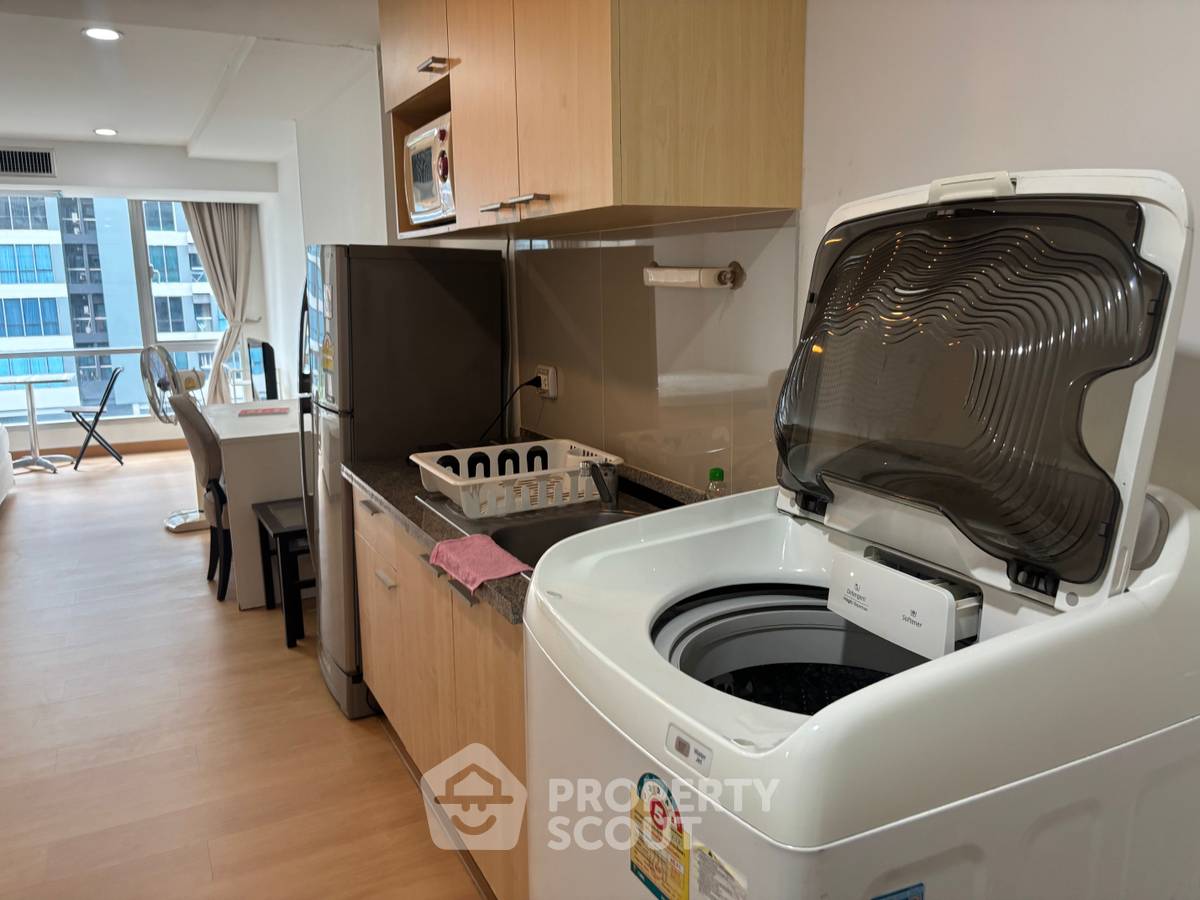 รูป ใกล้ BTS นานา เพียง 200 ม. | 1-BR The Trendy Condominium (ID 883679) - รูปที่ 12/15