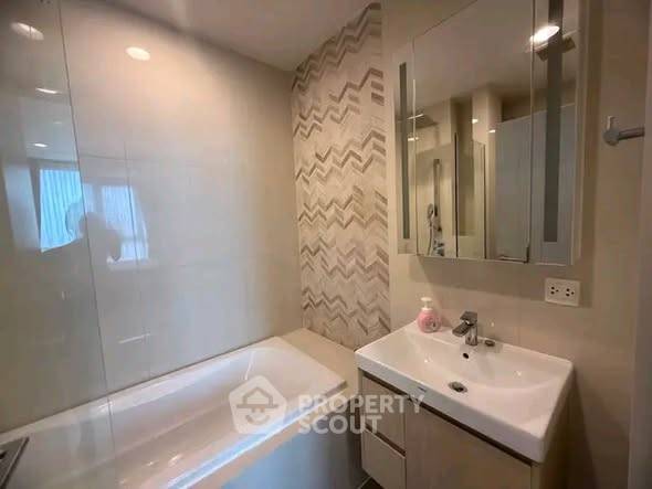 รูป คอนโด 2 ห้องนอน Oka Haus Sukhumvit 36 ใกล้ BTS ทองหล่อ (ID 3197119) - รูปที่ 3/8