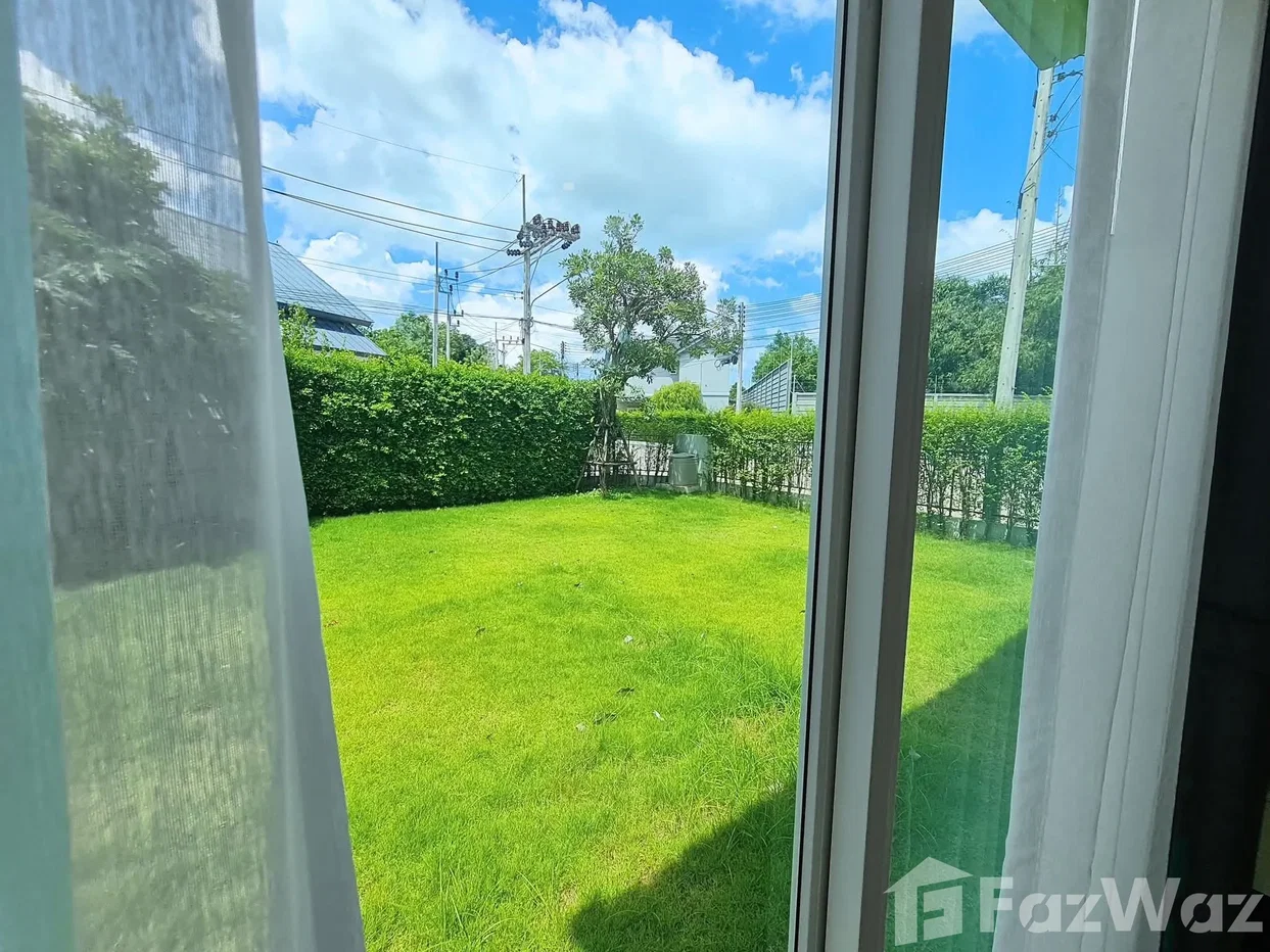picture 4BR Corner House with Large Private Garden 6672726 - 23/23
