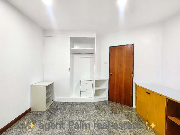 รูป 🏙️✨ Rare Opportunity❗ ขายคอนโด 2 ห้องนอน ใจกลางพหลโยธิน
💥 ห้องใหญ่ วิวสวย รีโนเวทแล้ว พร้อมอยู่ - รูปที่ 8/20