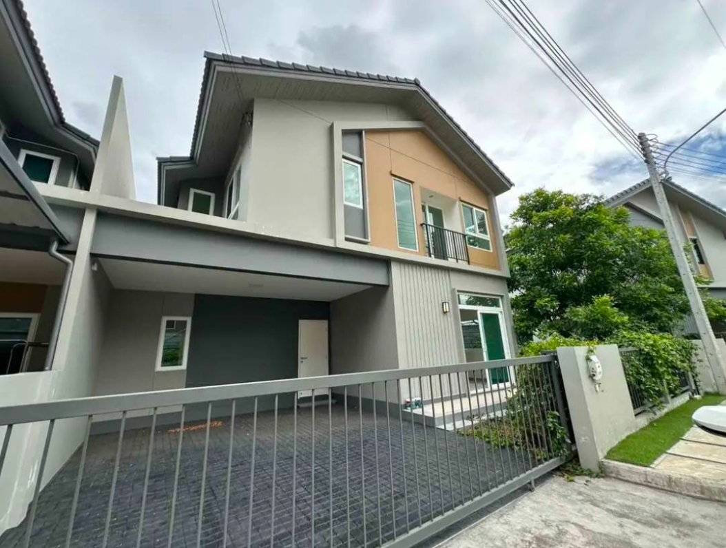 รูป ขายบ้านแฝด 2 ชั้น โครงการอนาสิริ พายัพ เชียงใหม่ พร้อมเฟอร์นิเจอร์และเครื่องใช้ไฟฟ้าครบชุด เข้าอยู่ได้ทันที (H5711) T.0946511456 - รูปที่ 1/13