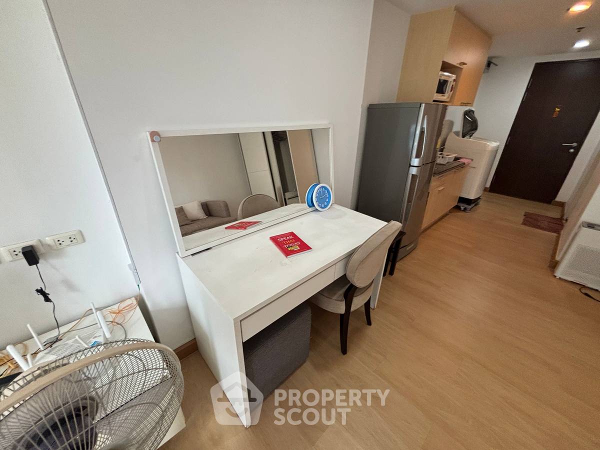 รูป ใกล้ BTS นานา เพียง 200 ม. | 1-BR The Trendy Condominium (ID 883679) - รูปที่ 9/15