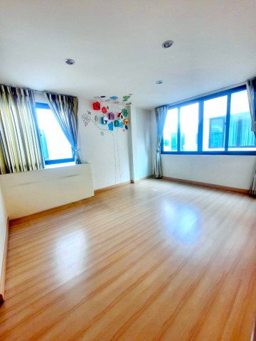 รูป MRTบางรักใหญ่ 980ม. ท่าอิฐ บ้านแฝด 3ชั้น 3นอน 4น้ำ ใกล้ดีไซน์วิลเลจ ราชพฤกษ์ 750ม. 320ตร.ม.พร้อมเฟอร์ฯ - รูปที่ 7/8