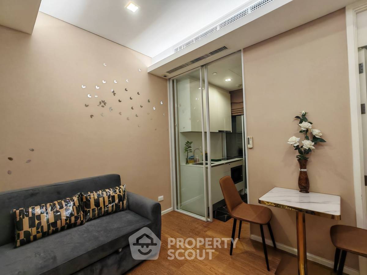 picture 34th-Floor 1-BR 100m To MRT Phahon Yothin | The Saint Residences (ID 3195738) - 1/5