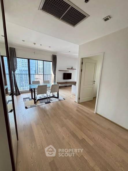 picture 19th-Floor 2-BR Noble Refine Prompong, 200m To BTS Phrom Phong (ID 3195211) - 3/17