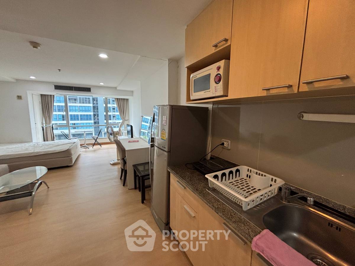 รูป ใกล้ BTS นานา เพียง 200 ม. | 1-BR The Trendy Condominium (ID 883679) - รูปที่ 8/15