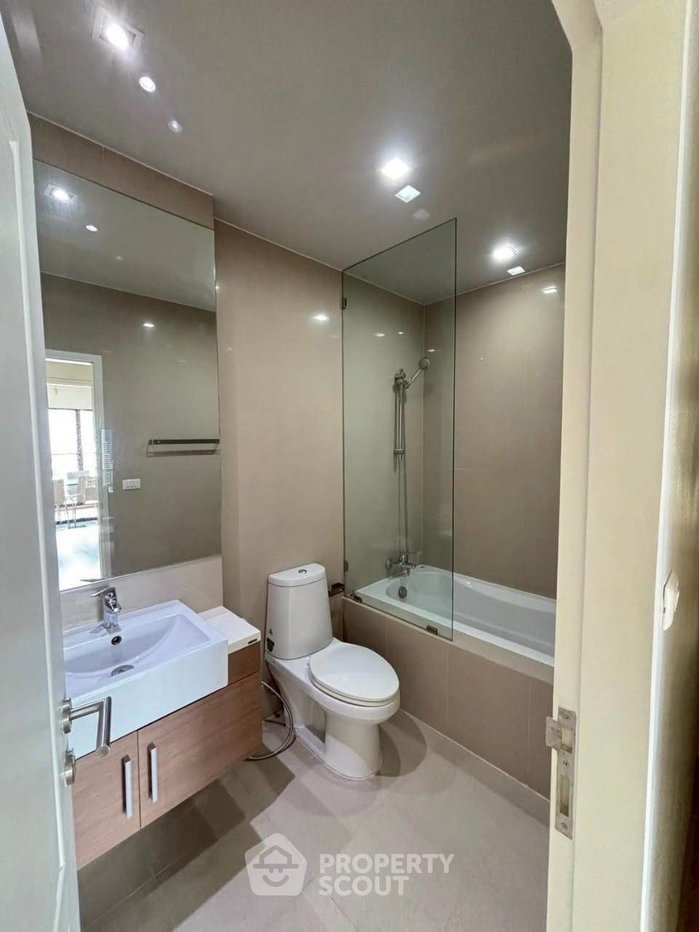 picture 19th-Floor 2-BR Noble Refine Prompong, 200m To BTS Phrom Phong (ID 3195211) - 10/17