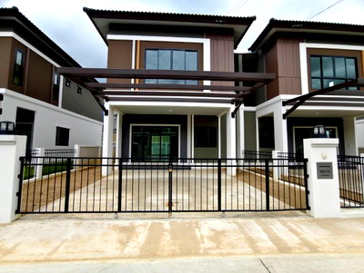 Twin houses for sale Chiang Mai : Twin house for sale, KarnakanokVille 26, Sankamphaeng.