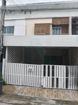 For Rent 2-story Townhouse VILLETTE LITE PATTANAKARN 38 3 bedroom 2 bathroom