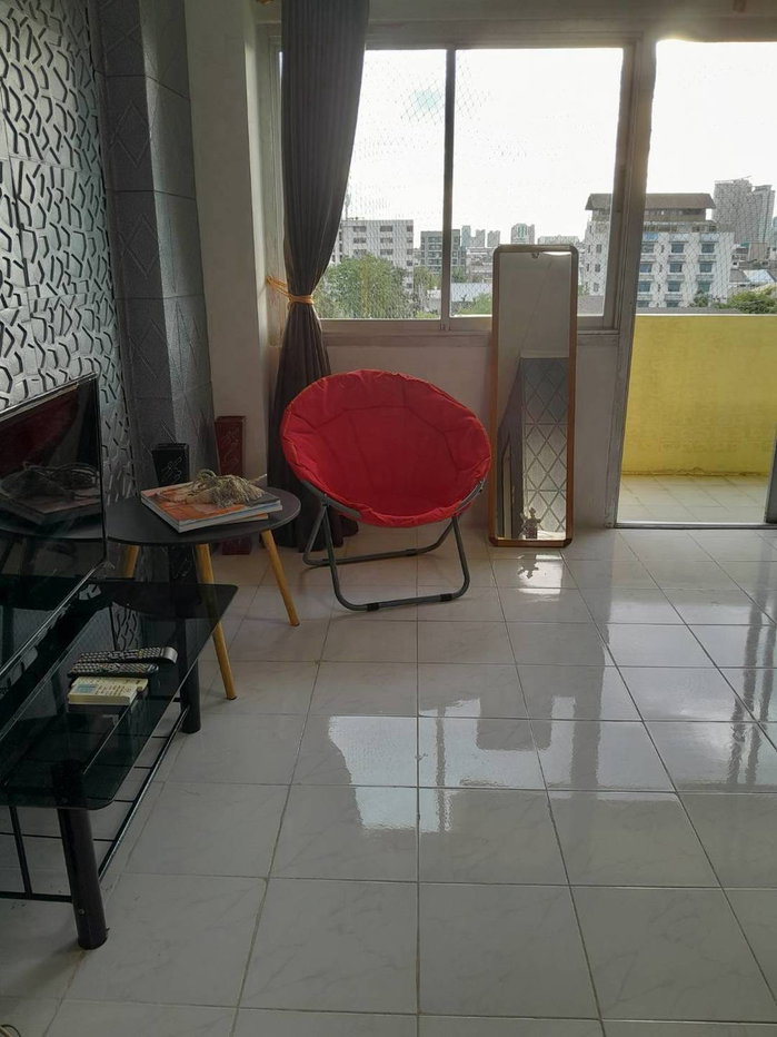 picture Family park for rent near MRT sutthisarn 2 km - 3/10