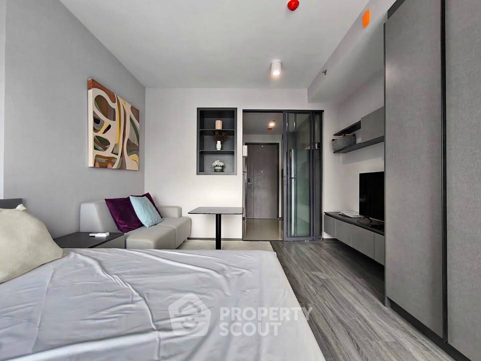 picture 30th-Floor 1-BR At Ideo Chula Samyan Near MRT Sam Yan (ID 3195411) - 1/8