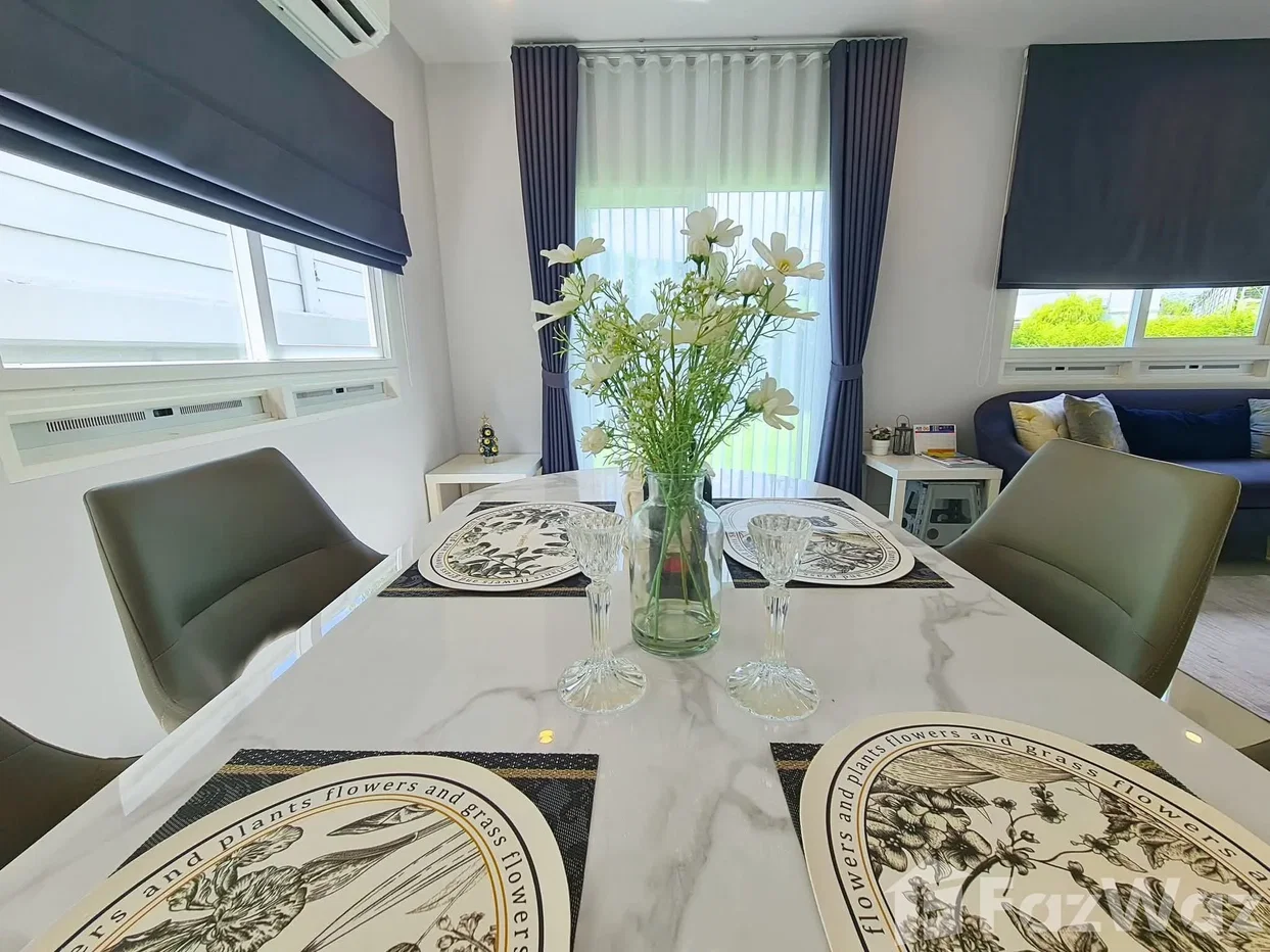 picture 4BR Corner House with Large Private Garden 6672726 - 21/23
