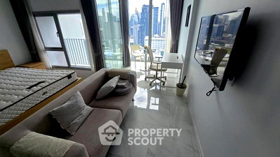Condos for rent : High-Floor 1-BR At Hyde Sukhumvit 11, 300m To BTS Nana (ID 2993349)