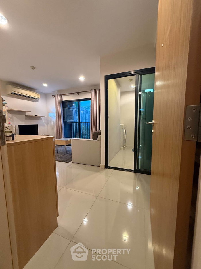 picture 300m To BTS Ekkamai | 1-BR Zenith Place Sukhumvit 42 Condominium (ID 3195457) - 3/11