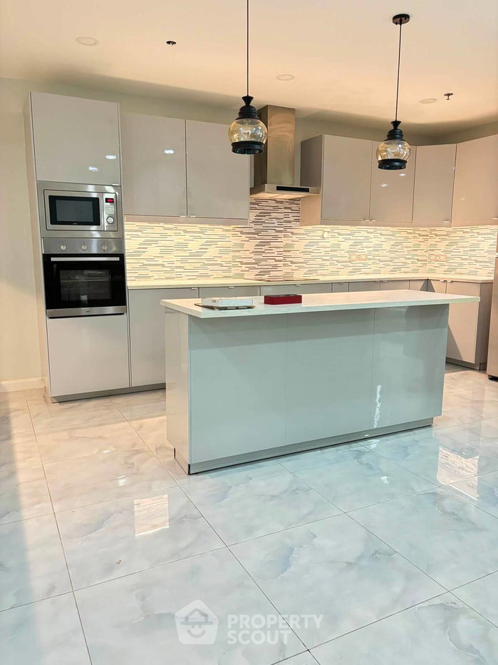 picture 2-BR 202 Sqm At Moon Tower Condominium Near BTS Thong Lo (ID 3195435) - 2/18