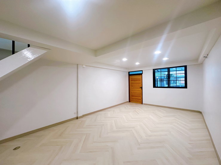 รูป 🏠 เจ้าของขายเอง 🏠 รีโนเวทใหม่ทั้งหลัง ทาวน์โฮม 2 ชั้น ซอยอ่อนนุช 44 | เดินแค่ 50 เมตร ถึง 7-11 | · ห่าง BTS บางจาก แค่ 2.9 กม. - รูปที่ 4/14