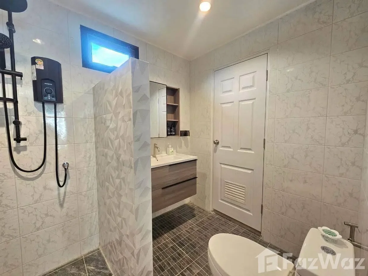 picture Newly renovated townhouse 6679196 - 6/15