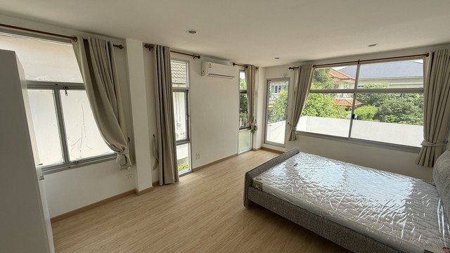 รูป ให้เช่าบ้านเดี่ยว Perfect Place รามคำแหง 164 บ้านรีโนเวทใหม่ 5 ห้องนอน ใกล้โรงเรียนนานาชาติ - รูปที่ 7/8